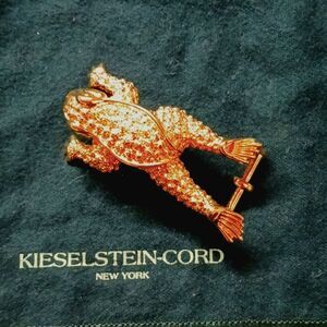 Kieselstein-Cord Gold Frog Belt Buckle.
